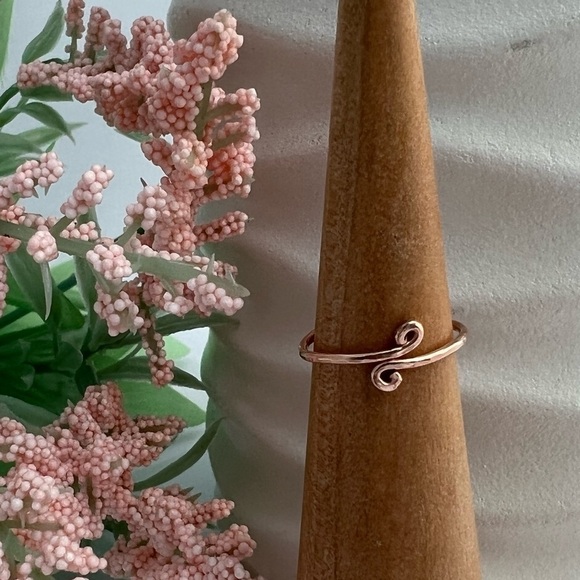 HEART Toe Ring 14K Rose Gold Filled - Picture 9 of 17